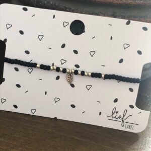 Armbandje I black feather zilver