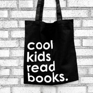 Tas I Cool kids read books.