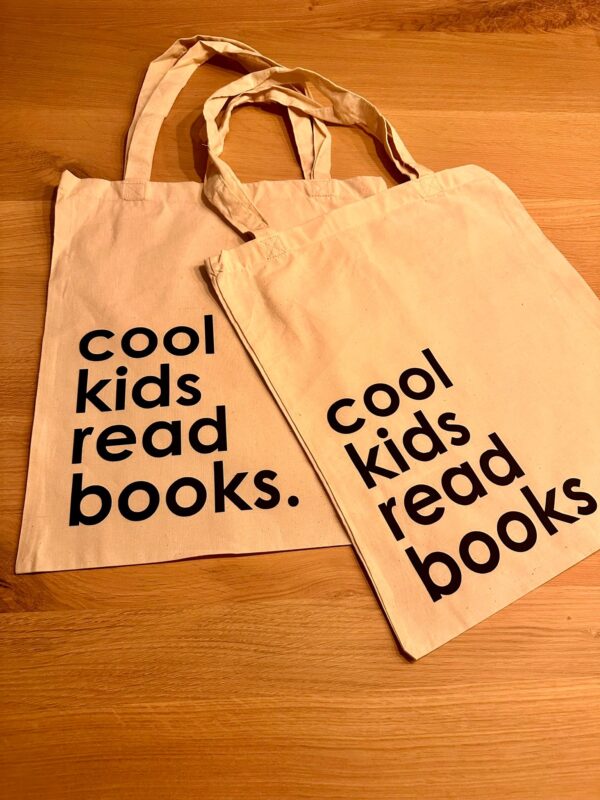 Tas I Cool kids read books. naturel/zwart - Afbeelding 2