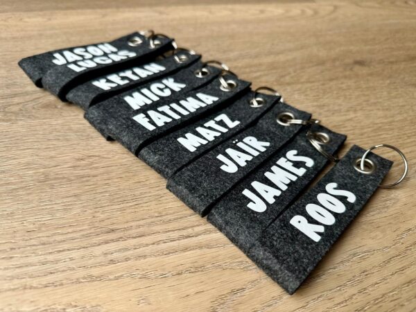 Vilten sleutelhanger met naam – Gepersonaliseerd cadeau - Afbeelding 4
