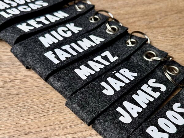 Vilten sleutelhanger met naam – Gepersonaliseerd cadeau - Afbeelding 2